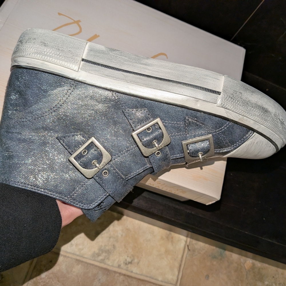 Blowfish Malibu Women's Knockout Platform Shoes in Shimmering Gray - Picture 4 of 7